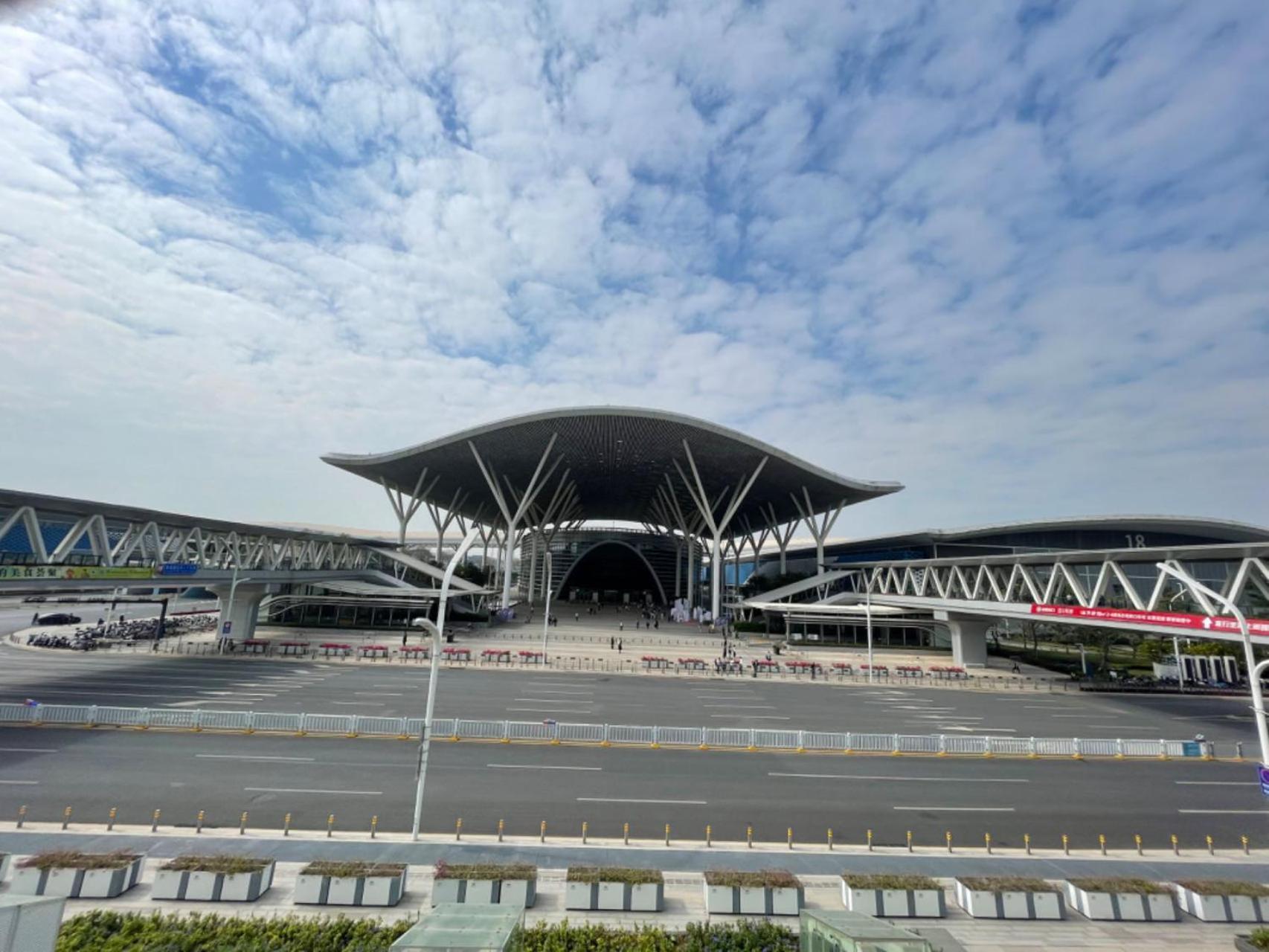 Royal Executive Apartment, Shenzhen World Exhibition & Convention Center, Nearby Shenzhen World North Metro St Ation エクステリア 写真